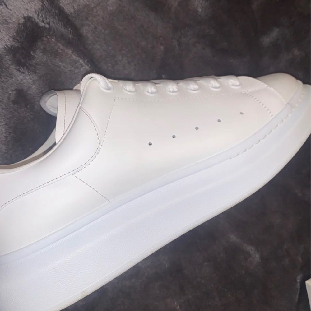 Alexander McQueens designer shoes